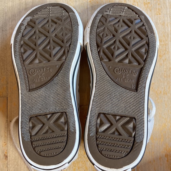 CONVERSE Chuck Taylor All Star High Top Kids Sneakers - Picture 10 of 12